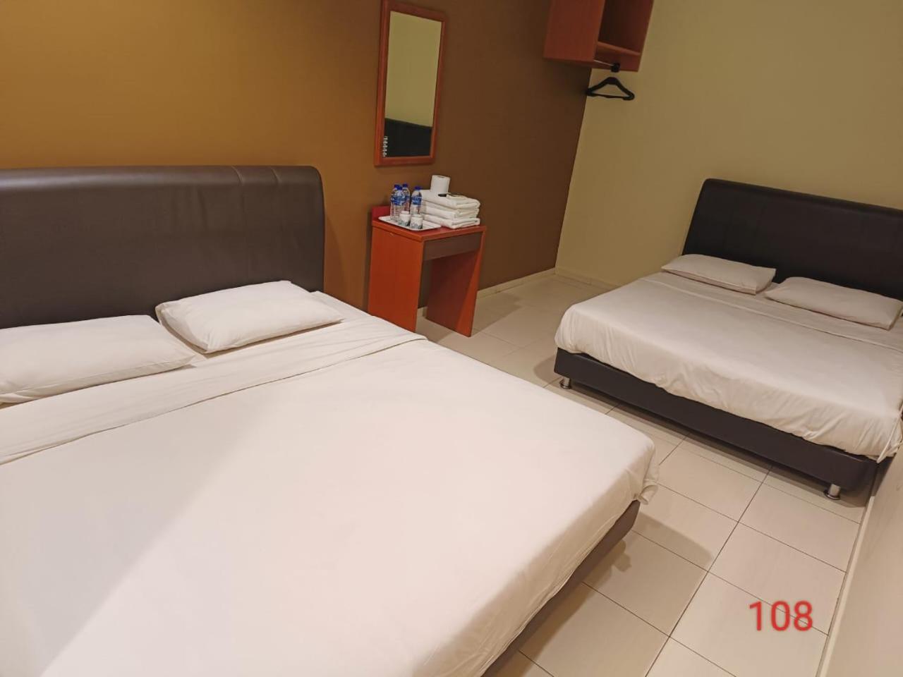 Doris Hotel Malacca Esterno foto