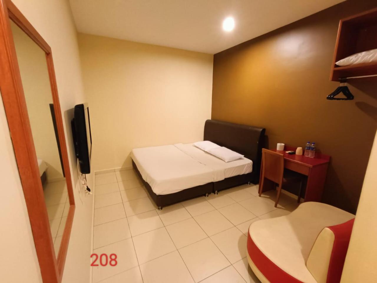 Doris Hotel Malacca Esterno foto